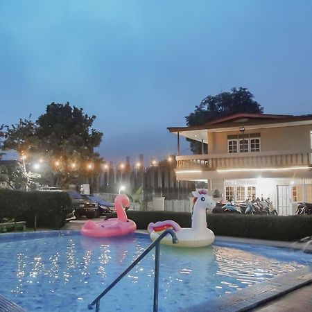 فندق Reddoorz Near Taman Safari 2 بوكور المظهر الخارجي الصورة