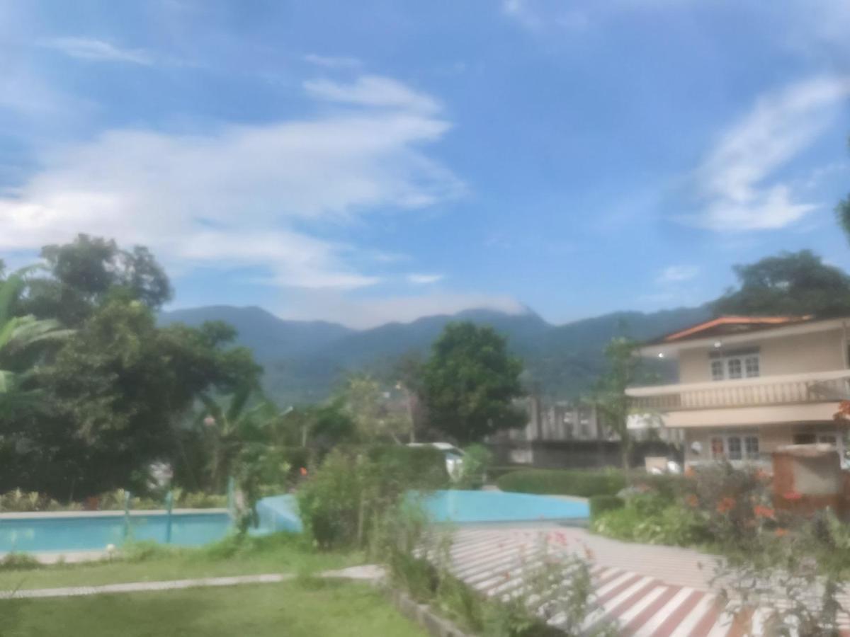 فندق Reddoorz Near Taman Safari 2 بوكور المظهر الخارجي الصورة
