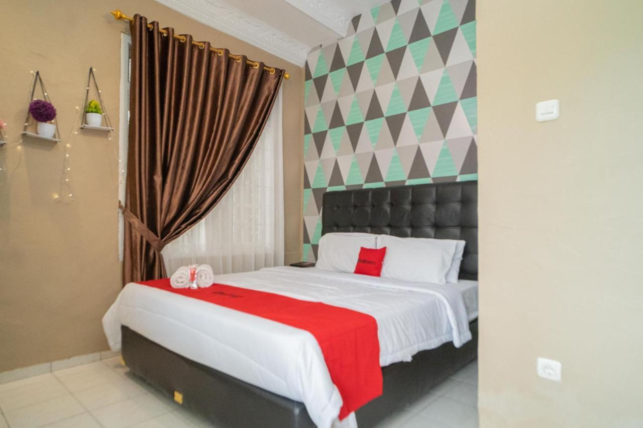 فندق Reddoorz Near Taman Safari 2 بوكور المظهر الخارجي الصورة