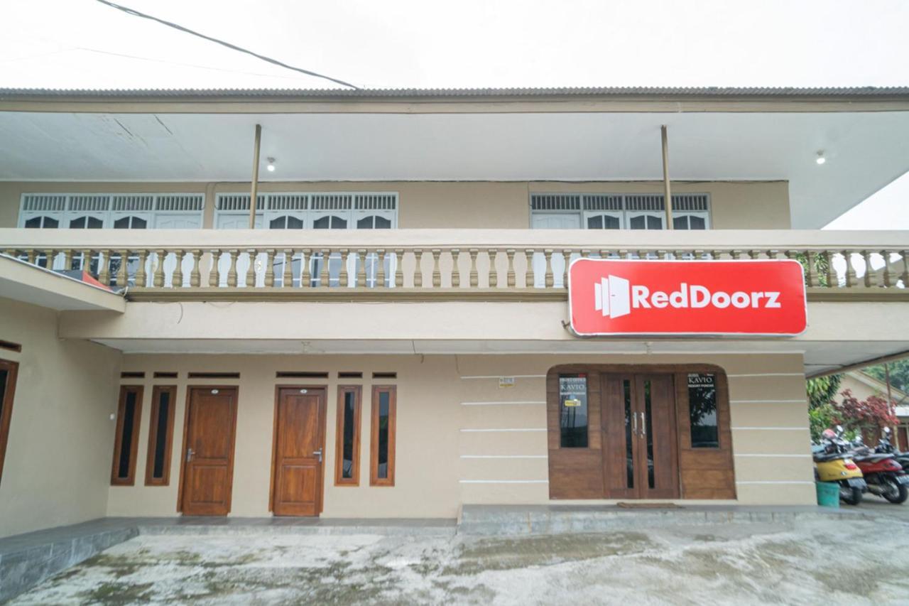 فندق Reddoorz Near Taman Safari 2 بوكور المظهر الخارجي الصورة