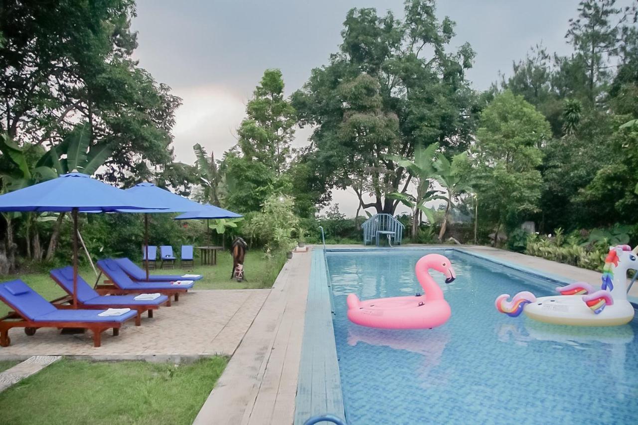 فندق Reddoorz Near Taman Safari 2 بوكور المظهر الخارجي الصورة